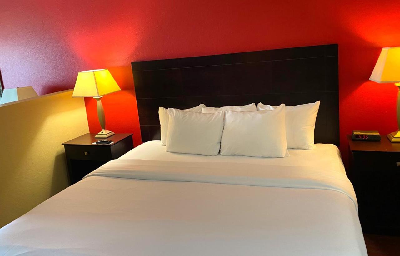 Comfort Inn & Suites At I-74 And 155 Morton Εξωτερικό φωτογραφία
